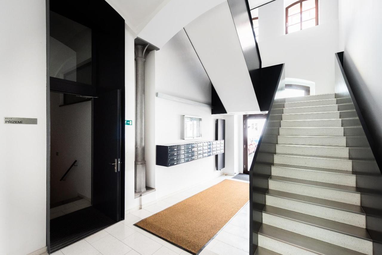 Apartment With Balcony And Parking Near The Prague Museum Exterior foto