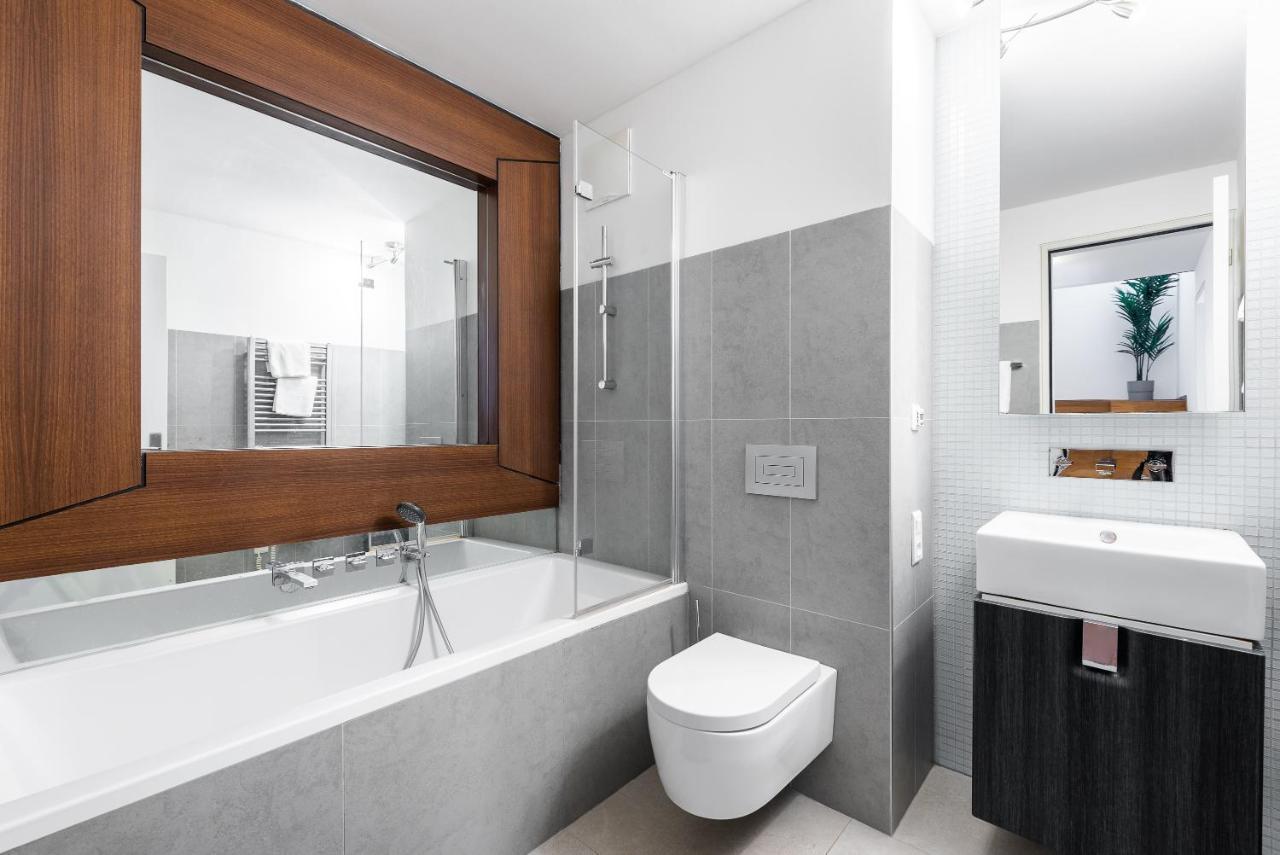 Apartment With Balcony And Parking Near The Prague Museum Exterior foto